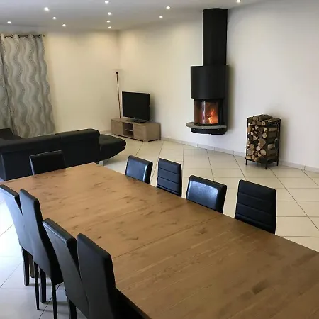 Maison Au Coeur De L Auvergne Pour 15 Personnes Holiday home Mareugheol