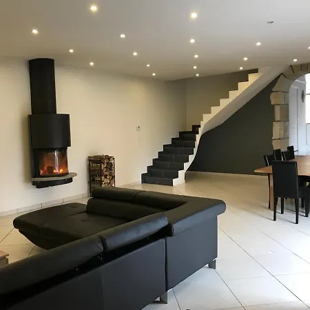 Maison Au Coeur De L Auvergne Pour 15 Personnes Casa vacanze Mareugheol