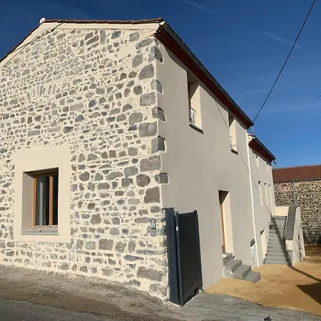 Maison Au Coeur De L Auvergne Pour 15 Personnes Casa vacanze *