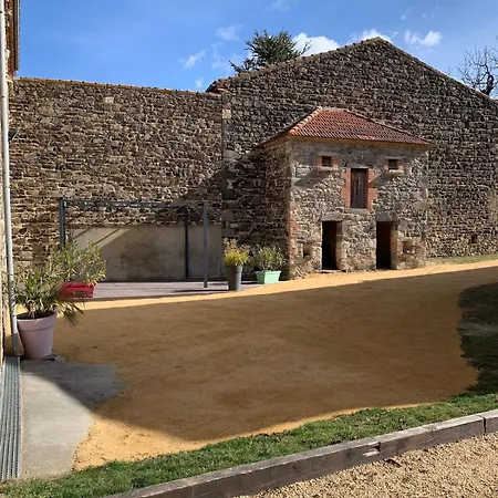 Casa vacanze Maison Au Coeur De L Auvergne Pour 15 Personnes *