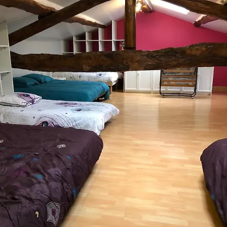 Maison Au Coeur De L Auvergne Pour 15 Personnes Holiday home *