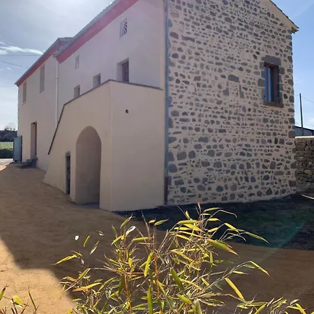 Maison Au Coeur De L Auvergne Pour 15 Personnes Casa vacanze Mareugheol