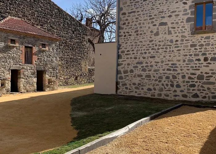 Holiday home Maison Au Coeur De L Auvergne Pour 15 Personnes