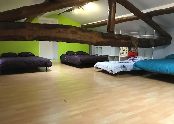Maison Au Coeur De L Auvergne Pour 15 Personnes Holiday home *